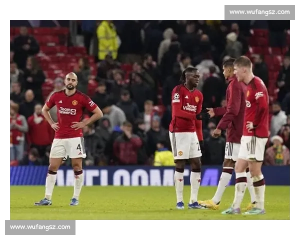 从曼联对阵伊斯坦布尔看战术博弈与欧战格局演变分析